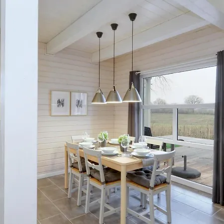 Lovely Home In Krems Iiwarderbrueck With Sauna Hébergement de vacances *