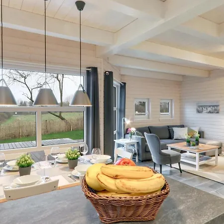 Lovely Home In Krems Iiwarderbrueck With Sauna * Gols