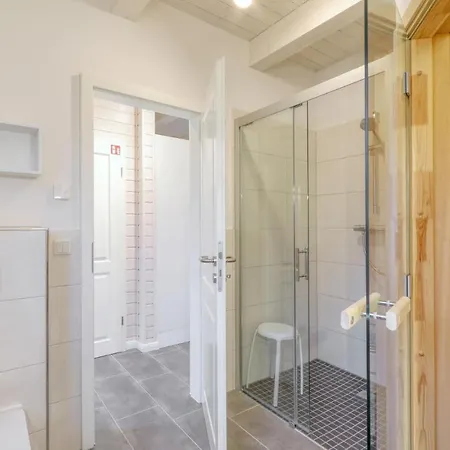 Lovely Home In Krems Iiwarderbrueck With Sauna *